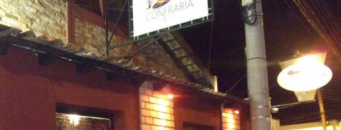 Confraria Pizza Bar is one of Tempat yang Disukai Fernando.