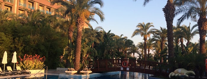 Sunis Kumkoy Beach Resort Hotel & Spa is one of Beyza'nın Beğendiği Mekanlar.