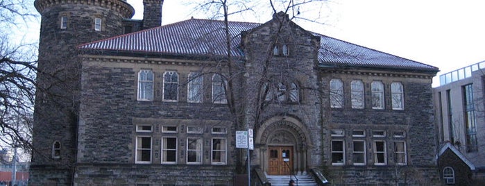 Munk School of Global Affairs is one of 2013 buildings.