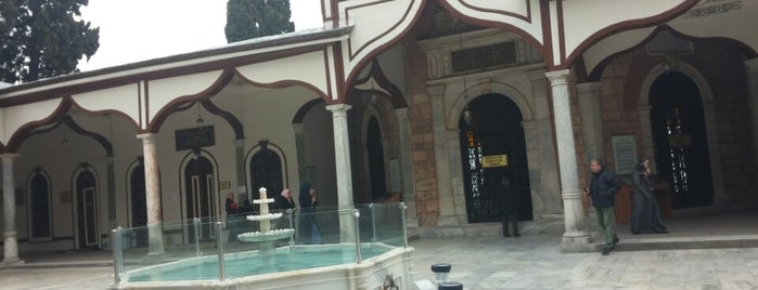 Emir Sultan Türbesi is one of Tempat yang Disukai GÜLTEN.