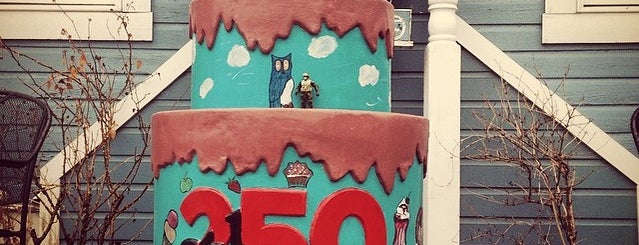 Blue Owl is one of #STL250 Cakes (Outer Ring).