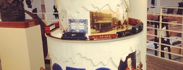 St. Louis Mercantile Library is one of #STL250 Cakes (Inner Circle).