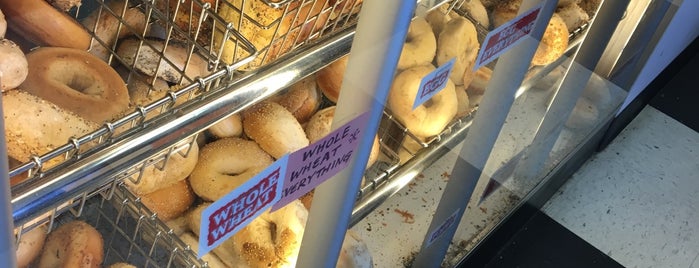 New Garden Bagels is one of GSO.