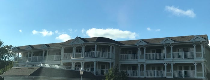 The Geneva Inn is one of Lugares favoritos de Jared.