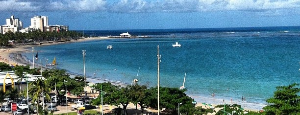 Pajuçara is one of Bairros de Maceió.