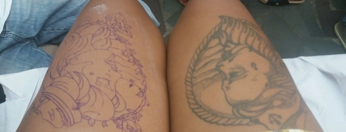 BlackDog Tattoo Studio is one of Locais curtidos por Vanessa.