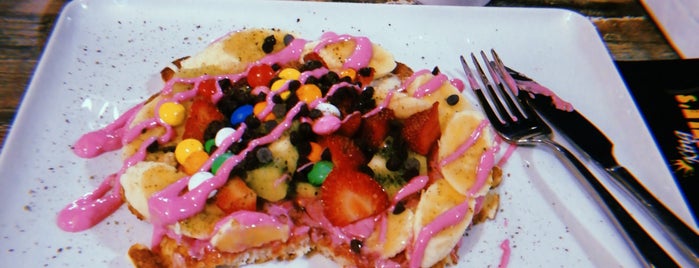 King Waffle’s is one of ECEさんのお気に入りスポット.