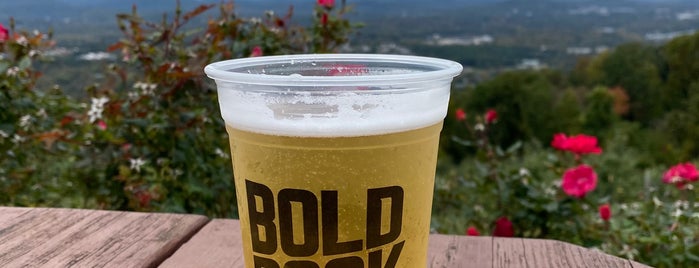 Bold Rock Hard Cider Cellar is one of Lugares favoritos de Neil.