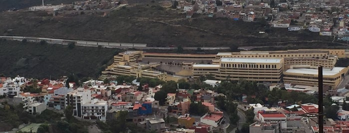 Cerro de La Bufa is one of Jesus'un Beğendiği Mekanlar.