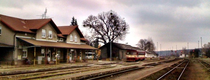 Železniční stanice Bzenec is one of Železniční stanice ČR: A-C (1/14).