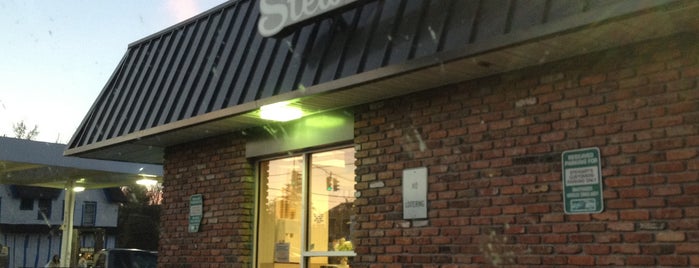 Stewart's Shops is one of Lugares favoritos de Will.
