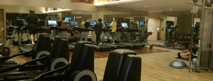 Marriott Health Club Fitness & Spa is one of Locais curtidos por Mujdat.