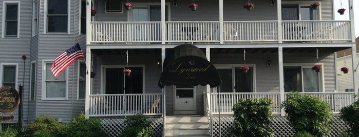 Lynwood Inn is one of Maine Trip.