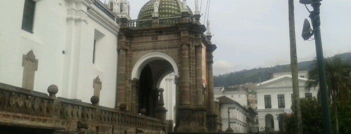Catedral Metropolitana is one of Tempat yang Disukai Pablo.