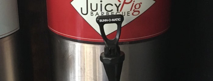 Juicy Pig Barbecue is one of Tempat yang Disukai Bill.