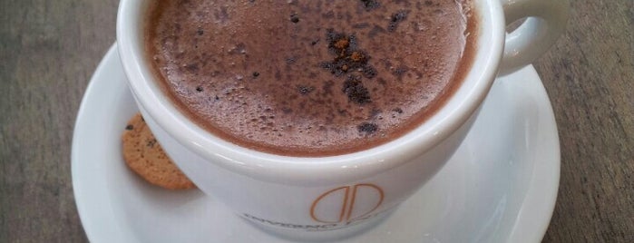 Chocolataria Gramado is one of สถานที่ที่ Charles ถูกใจ.