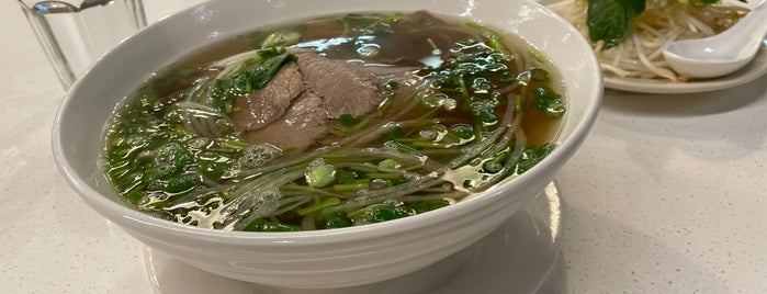 Yummy Phở Vietnamese Restaurant is one of East Side Places.