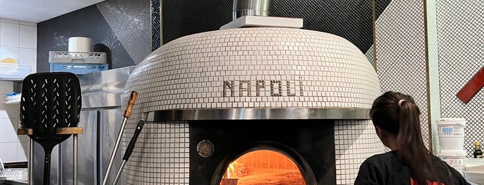 Napoli Centrale Pizza Bar is one of Places to eat.