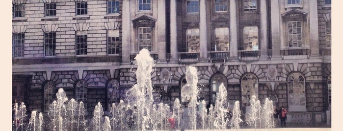 Somerset House is one of 1000 Things To Do In London (pt 4).