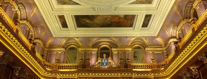 Drapers' Hall is one of 1000 Things To Do In London (pt 2).