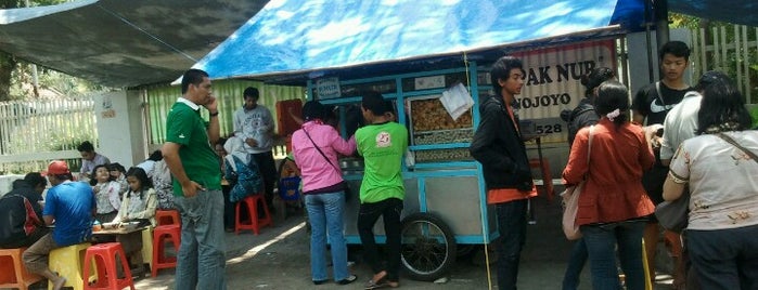 Bakso Pak Nur Trunojoyo is one of food.