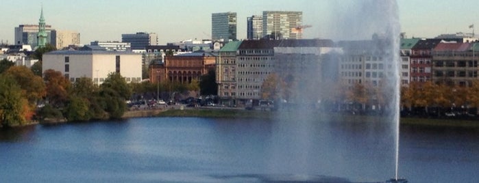 Binnenalster is one of Hamburg Favorite Places.