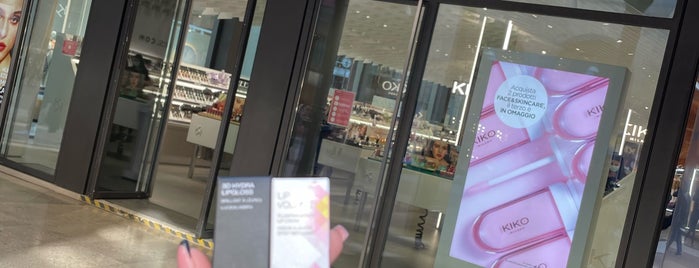Kiko Flagship Store is one of Anna : понравившиеся места.