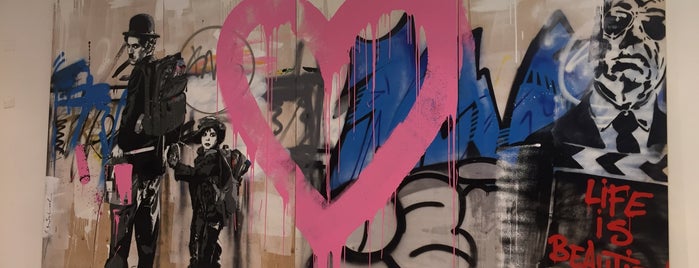 Mr. Brainwash Pop-Up: Life is Beautiful is one of Sarc Visit!.