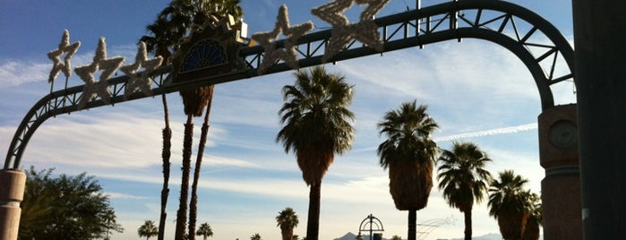 Downtown Palm Springs is one of USA Trip 2013 - The Desert.