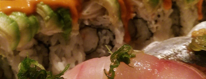Tomodachi Sushi is one of Locais curtidos por Divya.