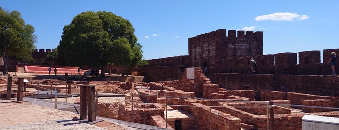 Castelo de Silves is one of Thierry’s Liked Places.