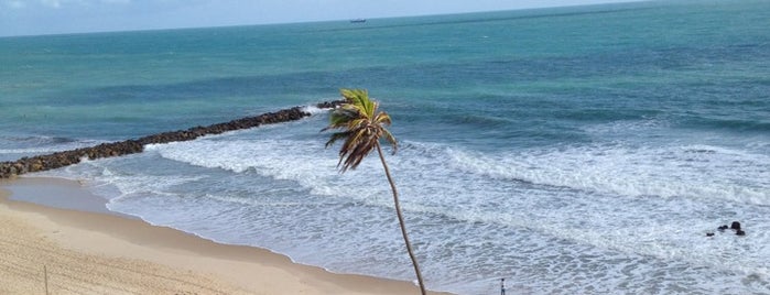 Praia de Areia Preta is one of favoritos.