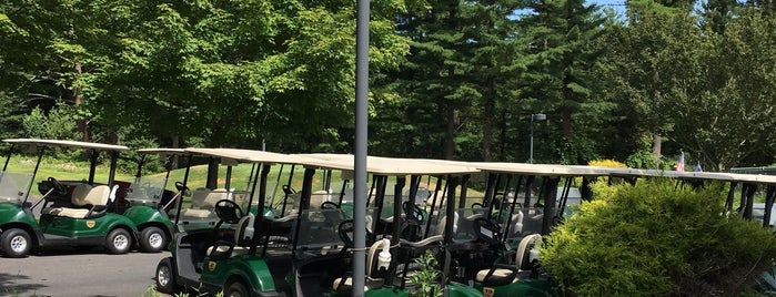 Country Club of the Poconos Municipal Golf Course is one of Posti che sono piaciuti a Brian.