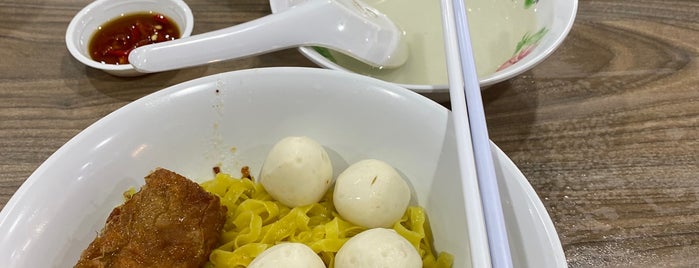 Fatty Fishball Minced Meat Noodles is one of FOOD (EAST).