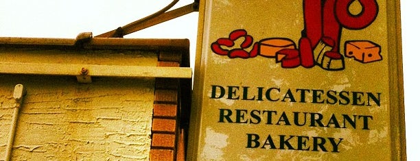 Cecil's Delicatessen & Bakery is one of Lugares guardados de Nathan.