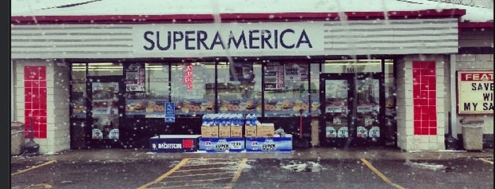 SuperAmerica is one of Locais curtidos por Jeremy.