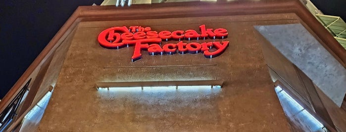 The Cheesecake Factory is one of Fort Lauderdale onde comer.