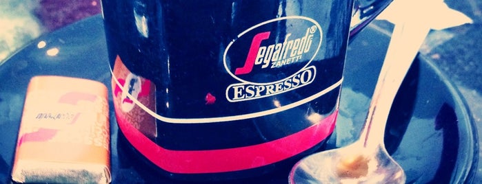 Segafredo Zanetti is one of Lucia'nın Kaydettiği Mekanlar.