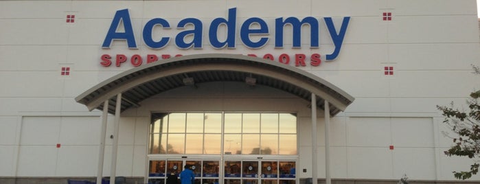 Academy Sports + Outdoors is one of Ruben’s Liked Places.