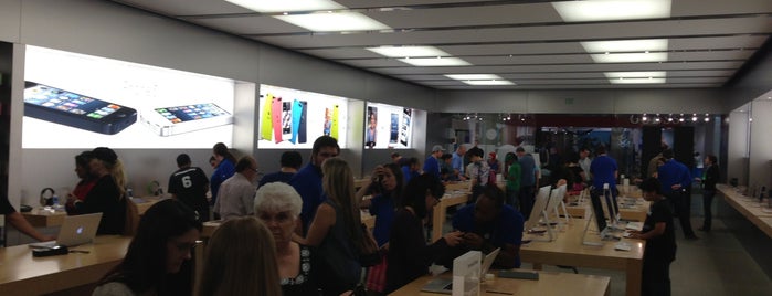Apple Willowbrook Mall is one of Apple Stores US West.