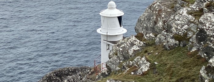 Lighthouse Sheeps Head Peninsula is one of Ireland.
