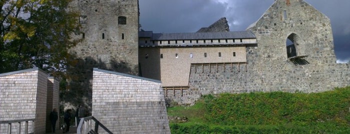 Siguldas Viduslaiku pilsdrupas | Sigulda Medieval Castle ruins is one of Sigulda Thrills.