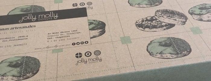 Jolly Molly Donuts is one of Tempat yang Disukai Isabel.