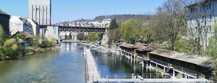 Limmat is one of Zürich.