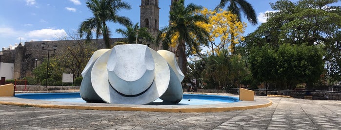 Becal, Campeche is one of สถานที่ที่ Leo ถูกใจ.