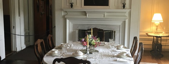 Hildene: The Lincoln Family Home is one of Full Vermonty.