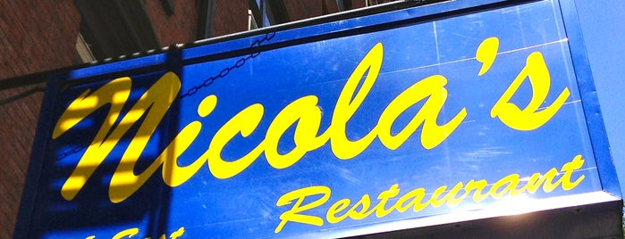 Nicola's Restaurant is one of Locais salvos de Julia.