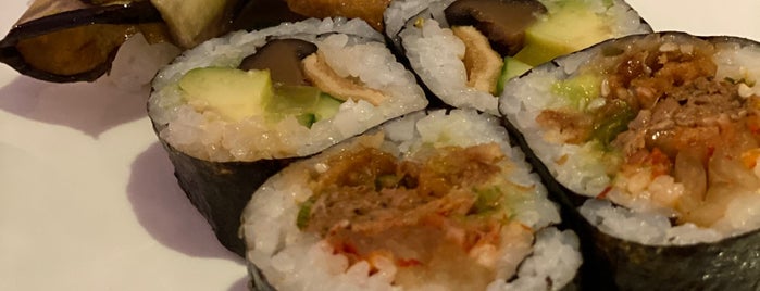 MakiMaki Sushi Green is one of Locais curtidos por Robert.