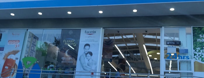 Farmacia San Pablo is one of Breen 님이 좋아한 장소.