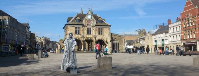Cathedral Square is one of Tempat yang Disukai Carl.